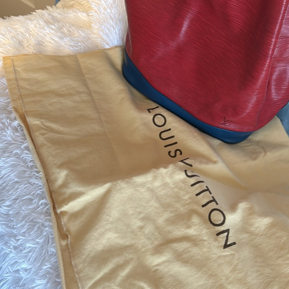 Louis Vuitton Epi Noe GM with dust bag and COA - Picture 10 of 11